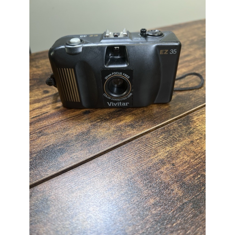 Vintage VIVITAR EZ35 35mm Focus Free Film Point And Shoot Film Camera